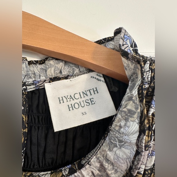 NWT Tuckernuck HYACINTH HOUSE Black Leafy Floral Smocked Seaton Midi Dress - Picture 3 of 6